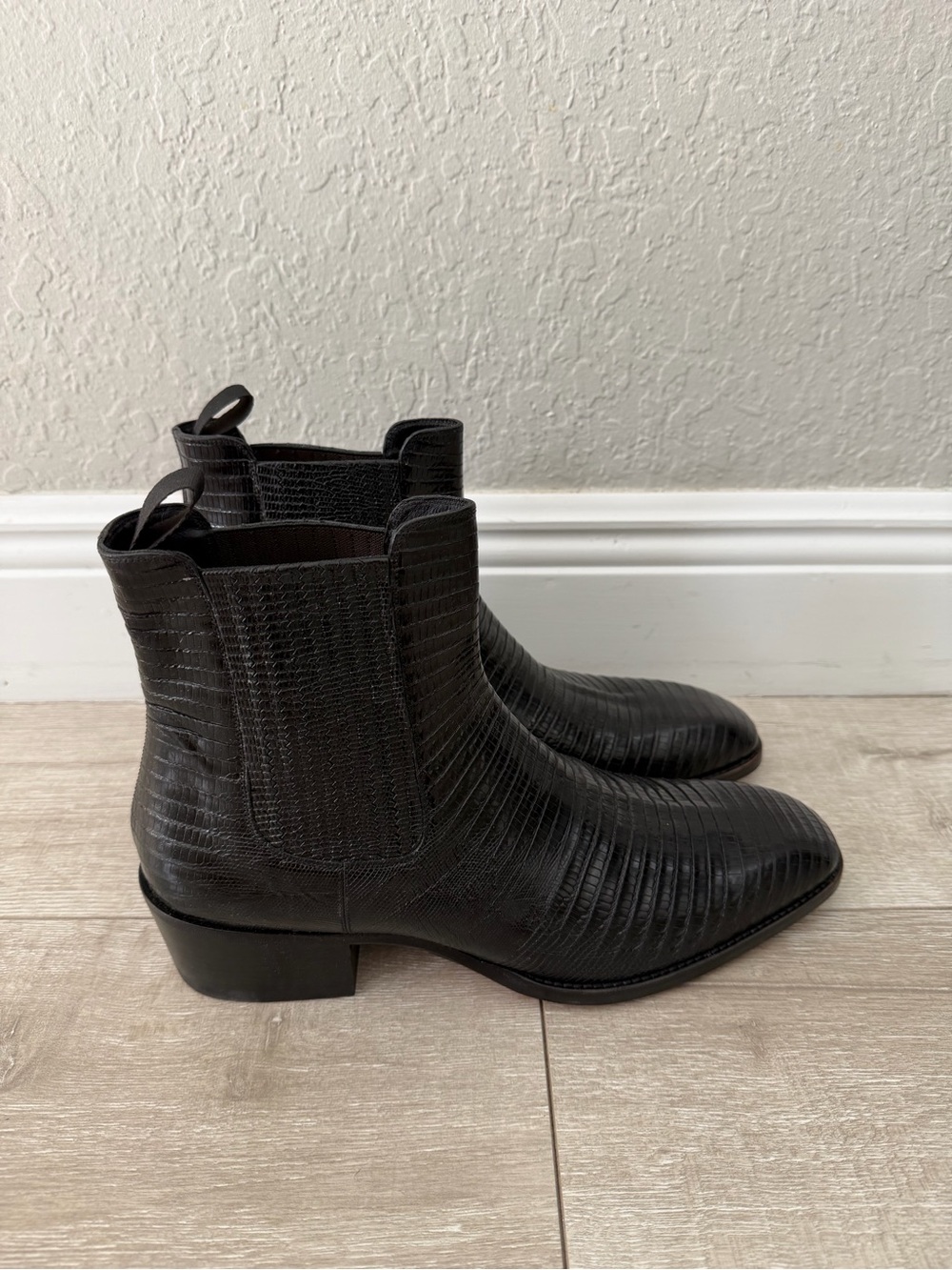 Tom Ford Black Textured Leather Chelsea Boots men 10.5